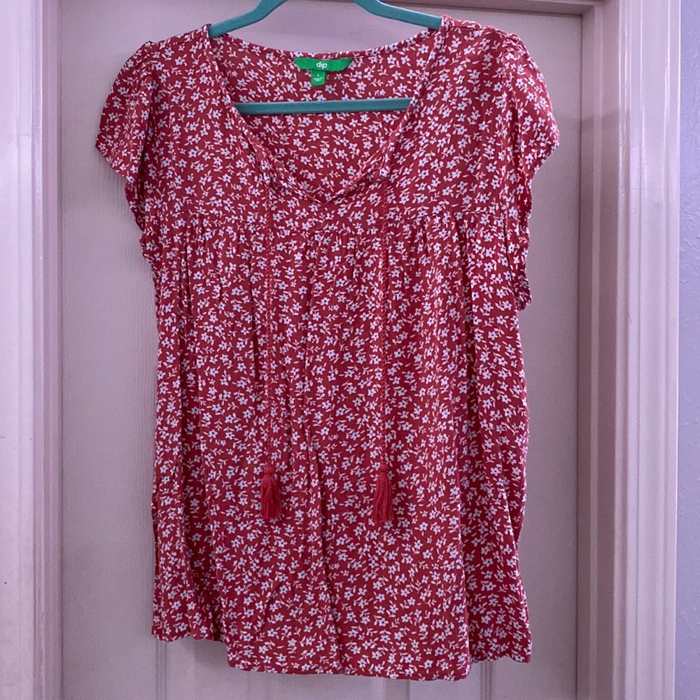 red & white flowery top